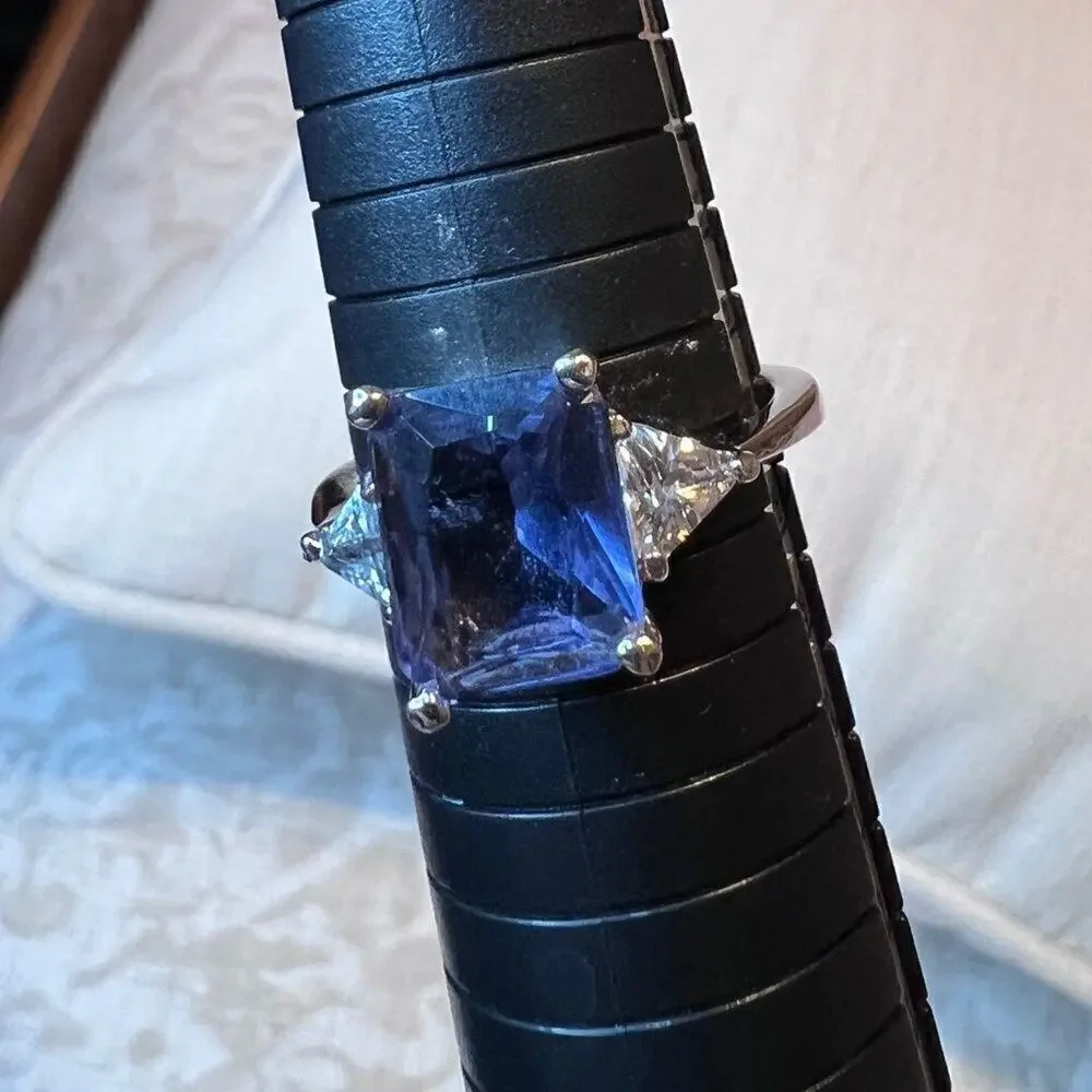 Cocktail ring purplish blue rectangle stone & trillion shaped crystals Sz 9 1/2